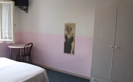 泰拉诺瓦酒店 酒店 *